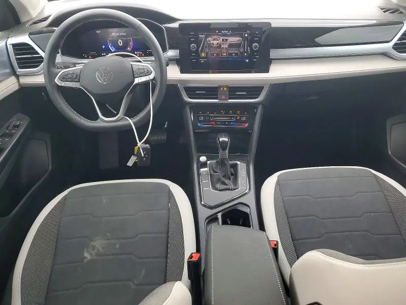 2025 VOLKSWAGEN TAOS SE  