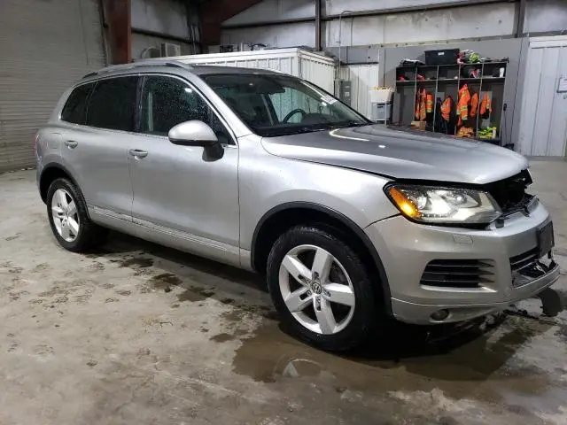 2011 VOLKSWAGEN TOUAREG HYBRID  