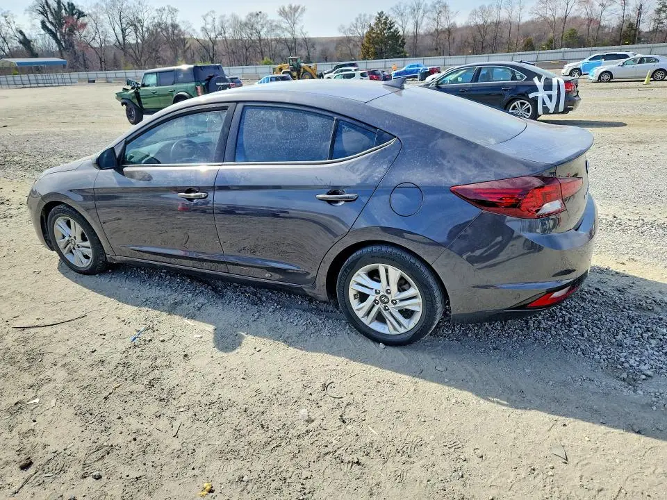 2020 HYUNDAI ELANTRA SEL  