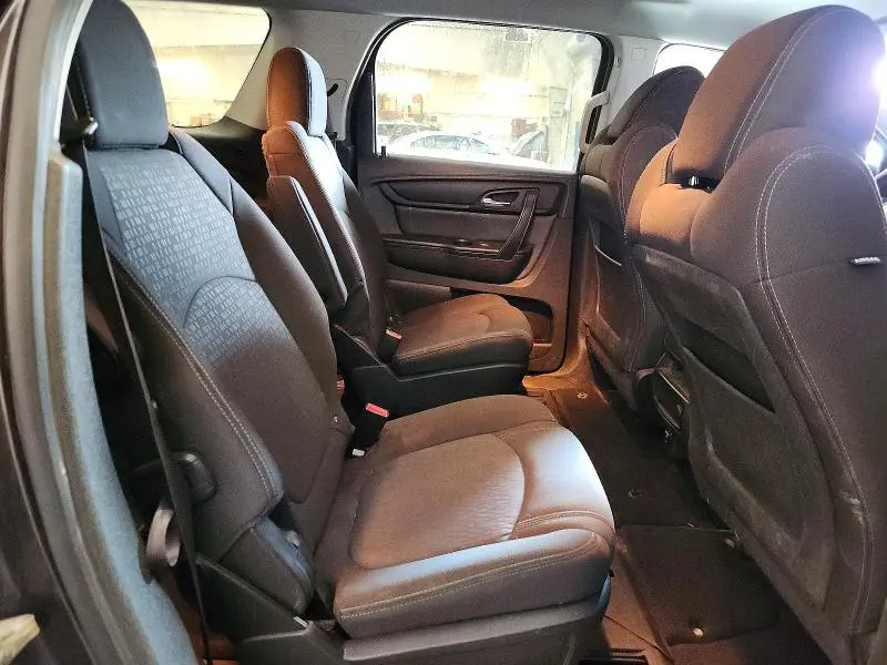 2015 GMC ACADIA SLE  