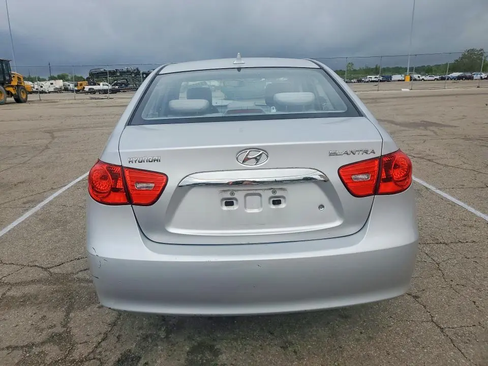 2010 HYUNDAI ELANTRA GLS  