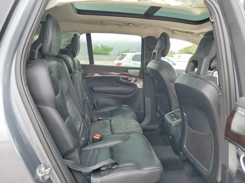 2016 VOLVO XC90   