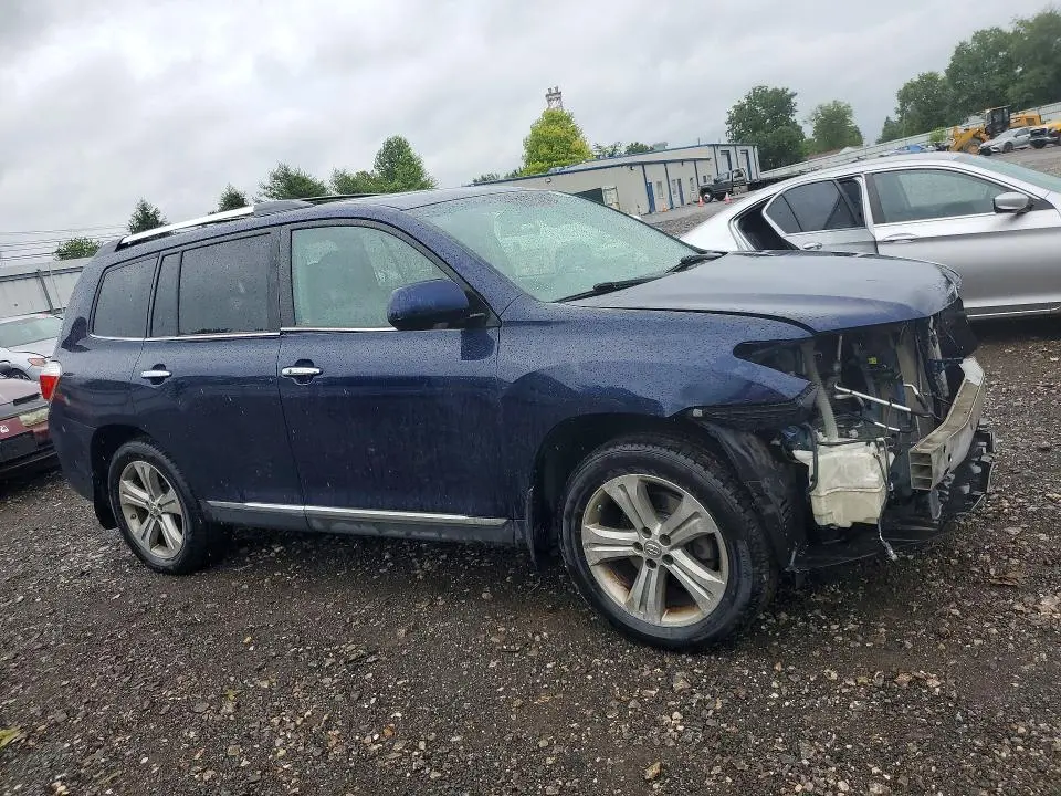 2011 TOYOTA HIGHLANDER LIMITED  