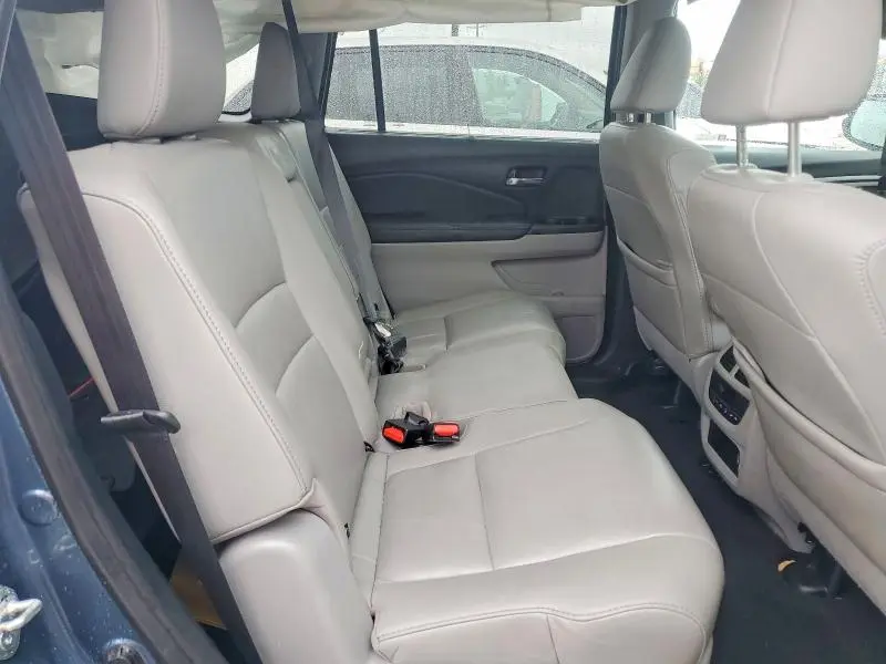 2021 HONDA PILOT SE  