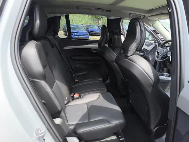 2024 VOLVO XC90 CORE  