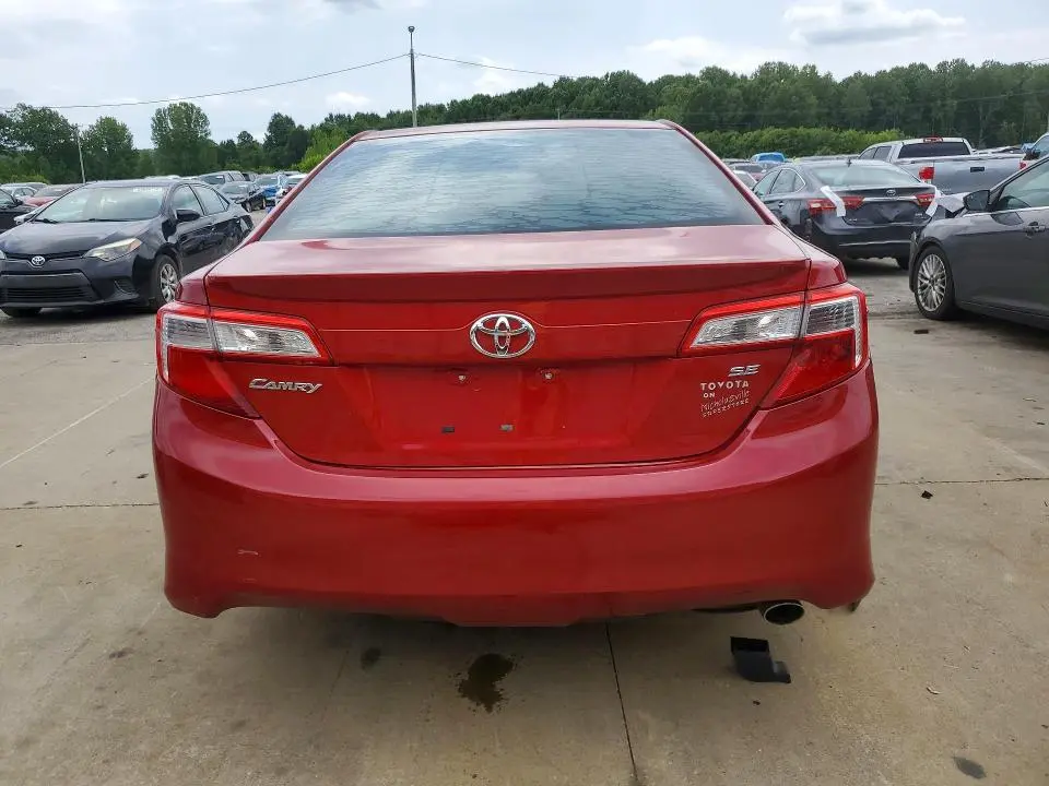 2013 TOYOTA CAMRY SE  