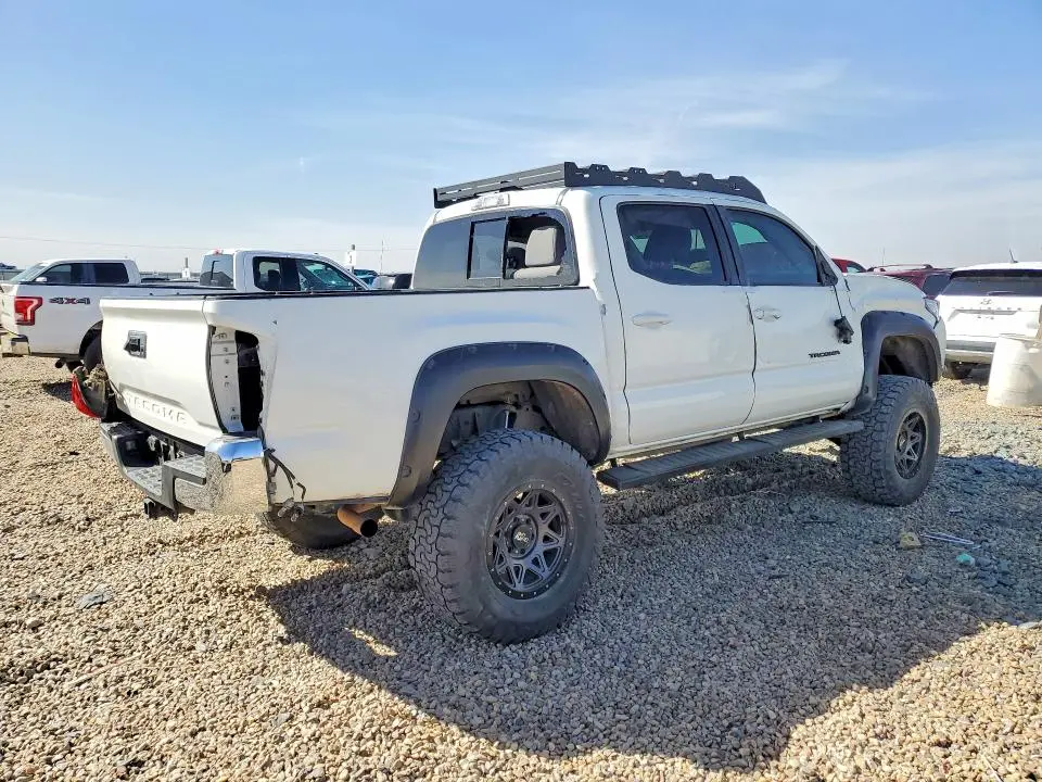 2019 TOYOTA TACOMA SR5 V6  