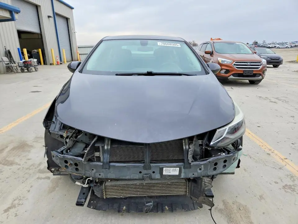 2017 CHEVROLET CRUZE LT  
