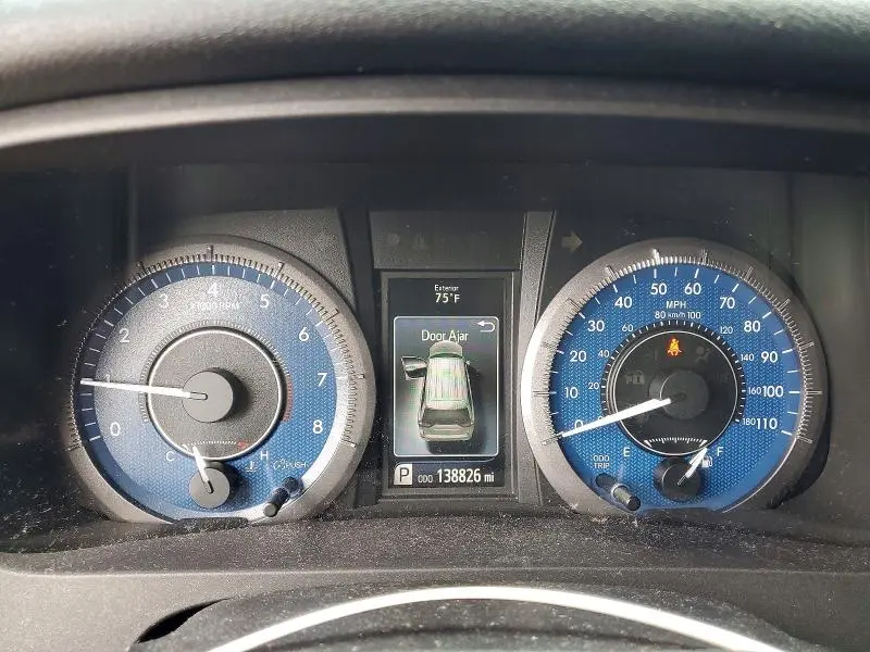 2018 TOYOTA SIENNA XLE 8-PASSENGER  