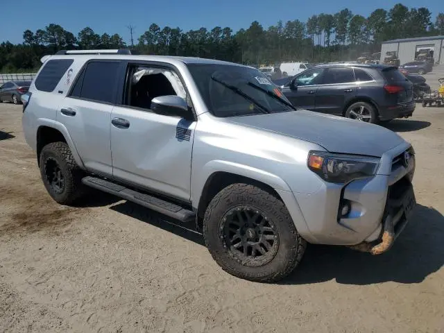 2021 TOYOTA 4RUNNER SR5  