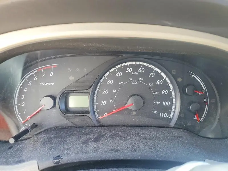2011 TOYOTA SIENNA LE  