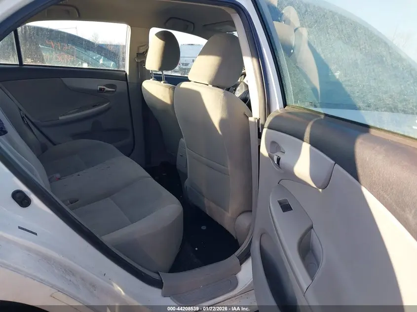 2011 TOYOTA COROLLA LE