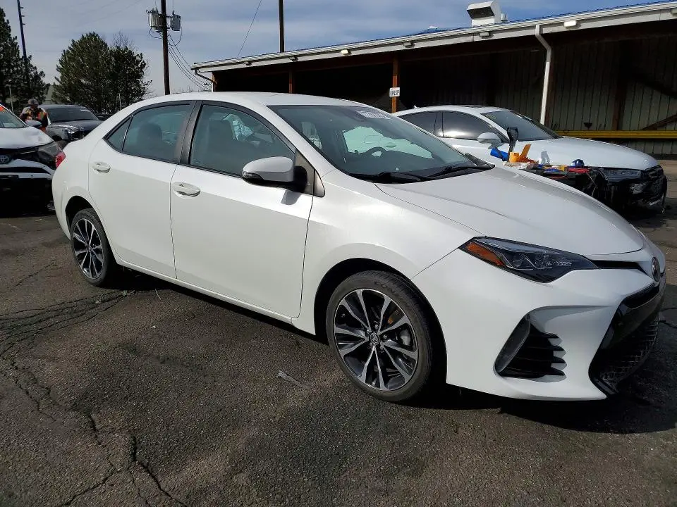 2019 TOYOTA COROLLA SE  