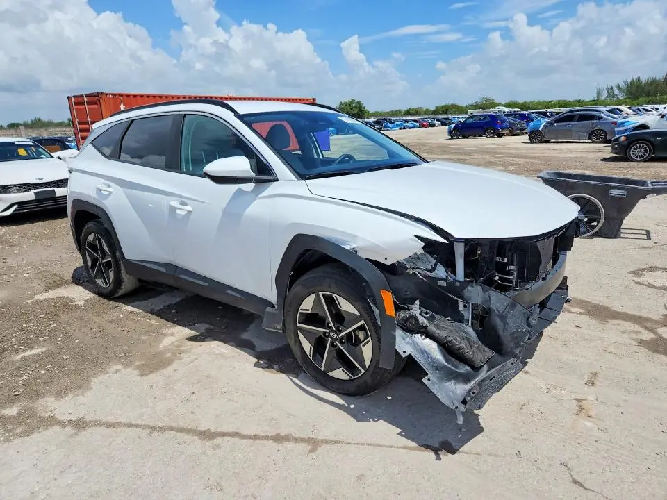 2025 HYUNDAI TUCSON SEL  