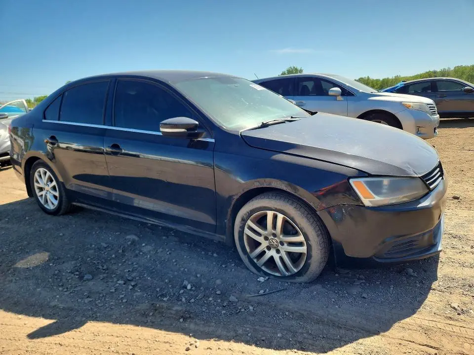 2013 VOLKSWAGEN JETTA SE  