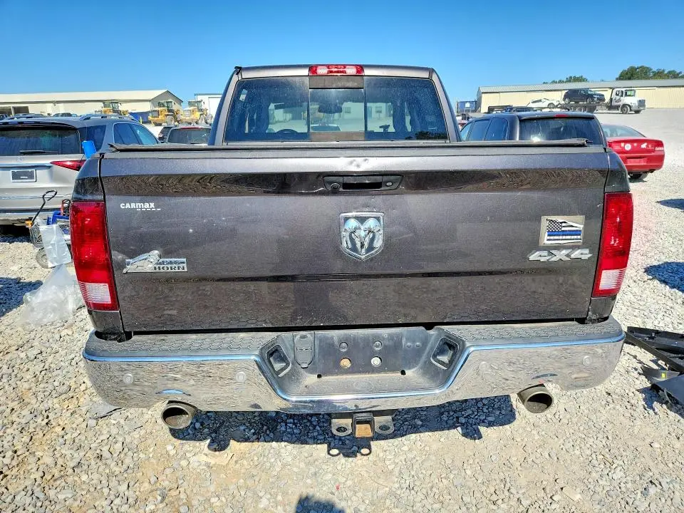2017 RAM 1500 SLT  