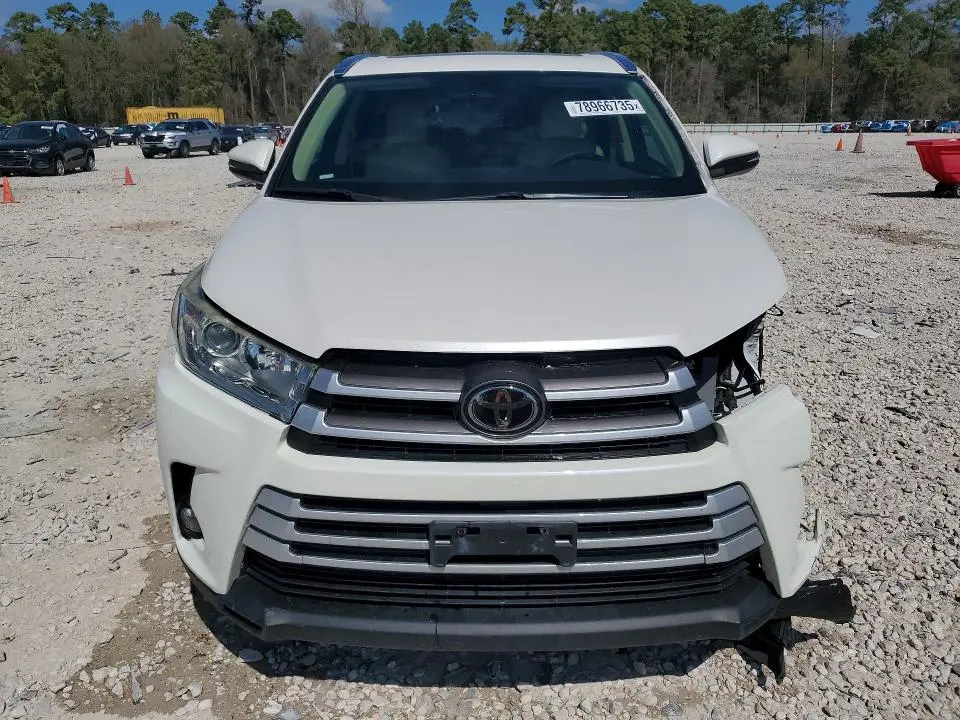 2019 TOYOTA HIGHLANDER   