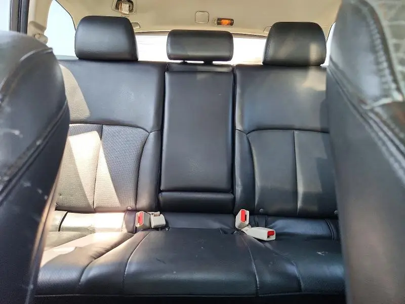 2011 SUBARU OUTBACK 2.5I PREMIUM  