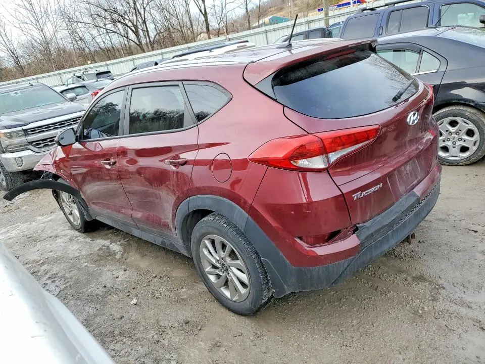2016 HYUNDAI TUCSON SE  