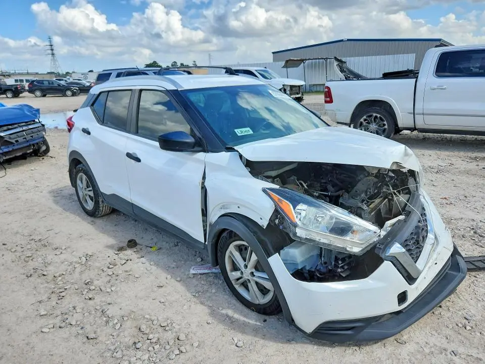 2018 NISSAN KICKS S  