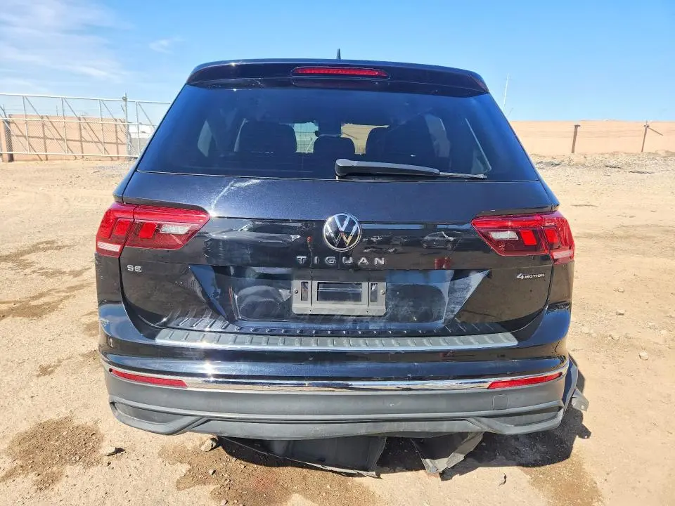 2022 VOLKSWAGEN TIGUAN SE  