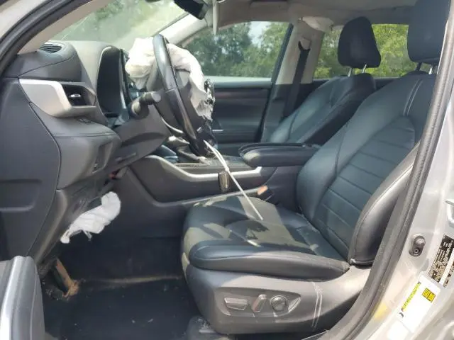 2020 TOYOTA HIGHLANDER XLE  
