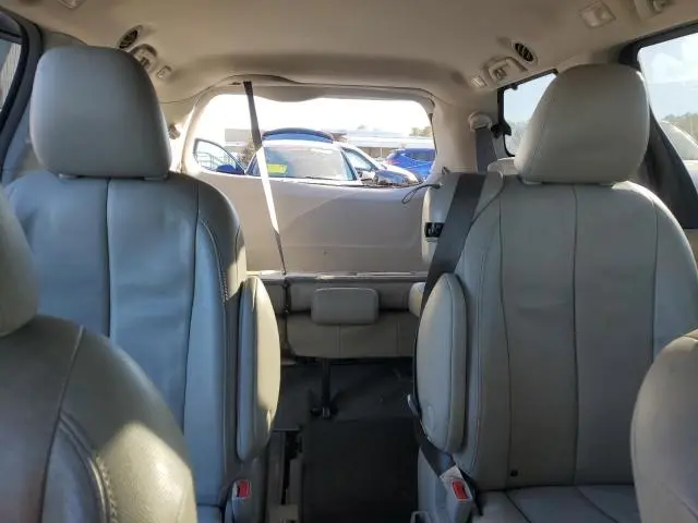 2014 TOYOTA SIENNA XLE  