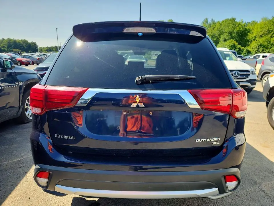 2016 MITSUBISHI OUTLANDER SE  