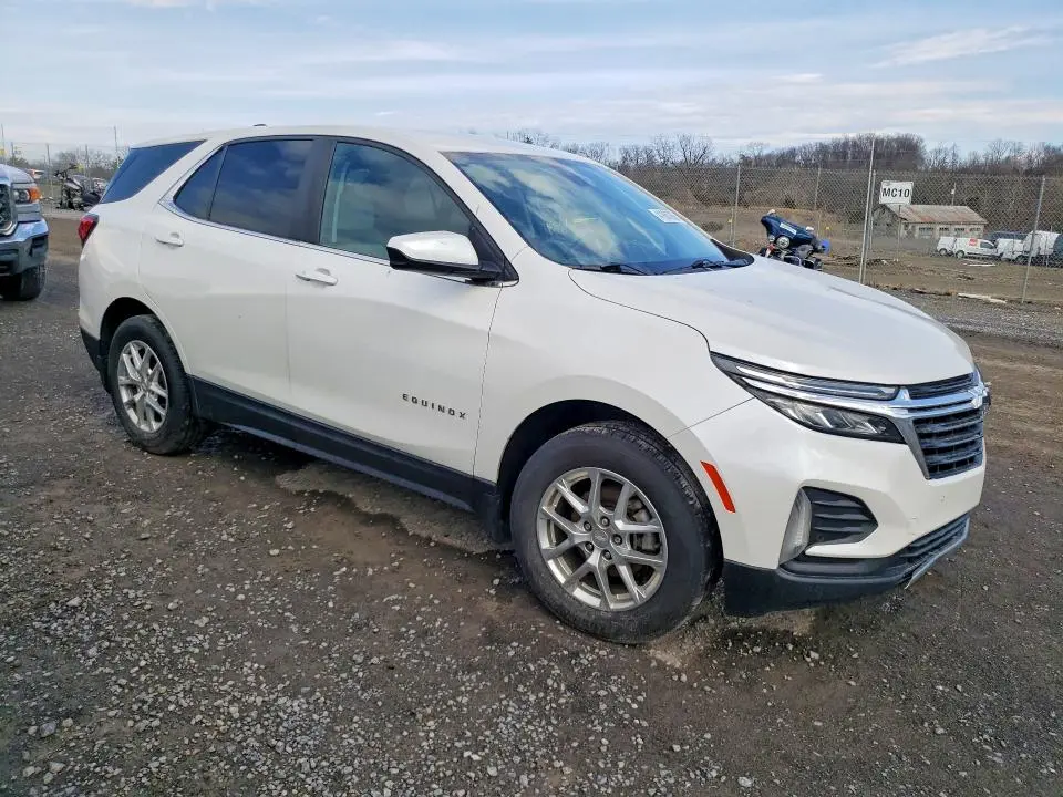 2022 CHEVROLET EQUINOX LT  