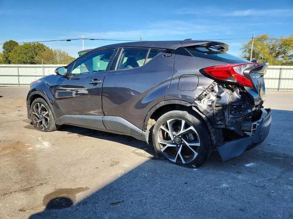 2019 TOYOTA C-HR XLE  