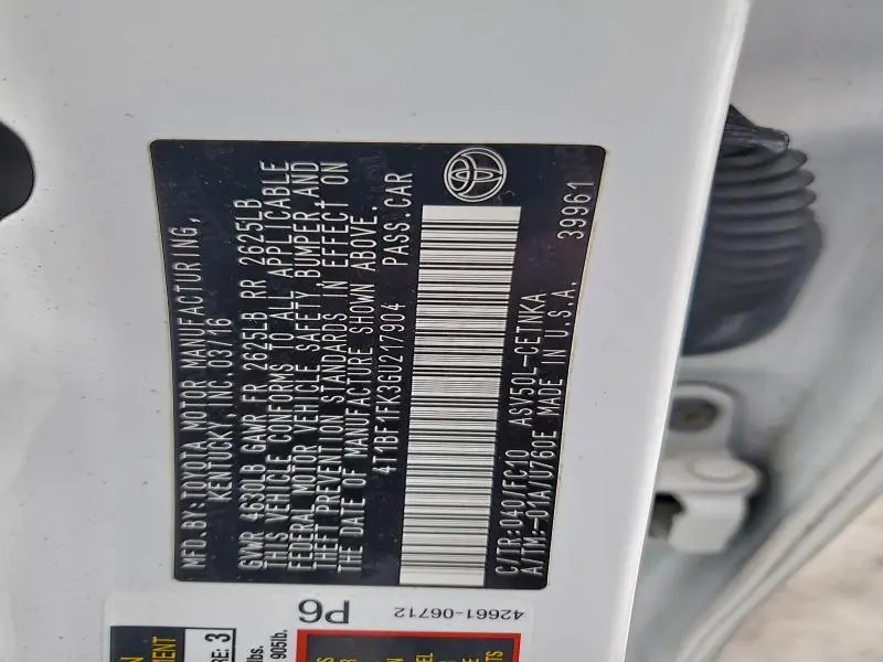 2016 TOYOTA CAMRY LE  