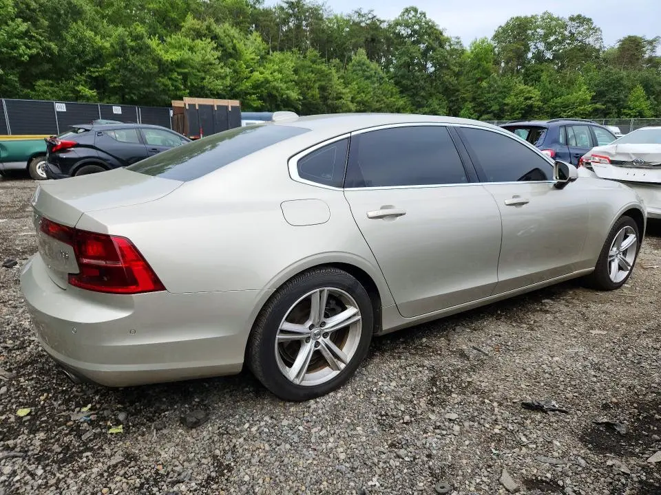 2018 VOLVO S90 T5 MOMENTUM  