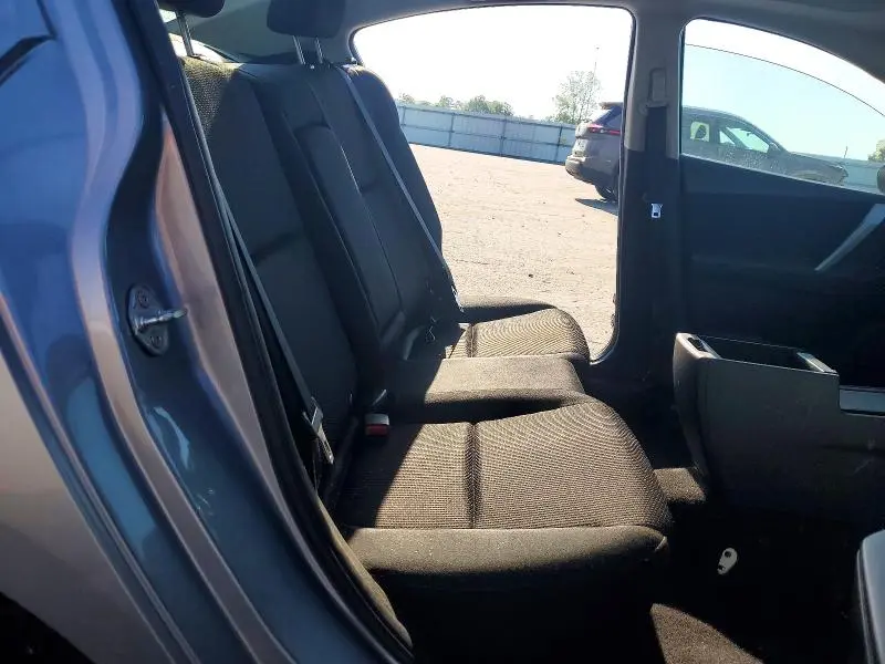 2012 MAZDA 3 S  