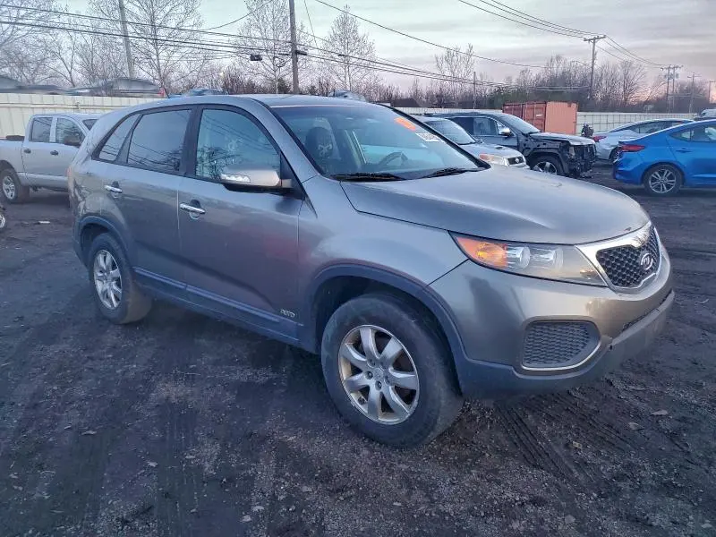 2011 KIA SORENTO BASE  