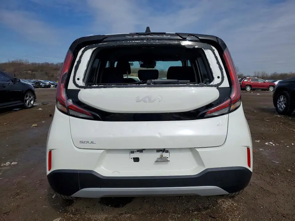 2025 KIA SOUL LX  