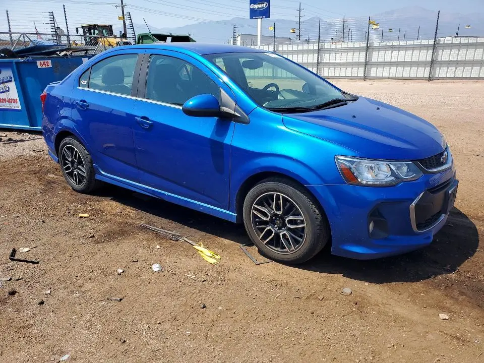 2019 CHEVROLET SONIC LT  