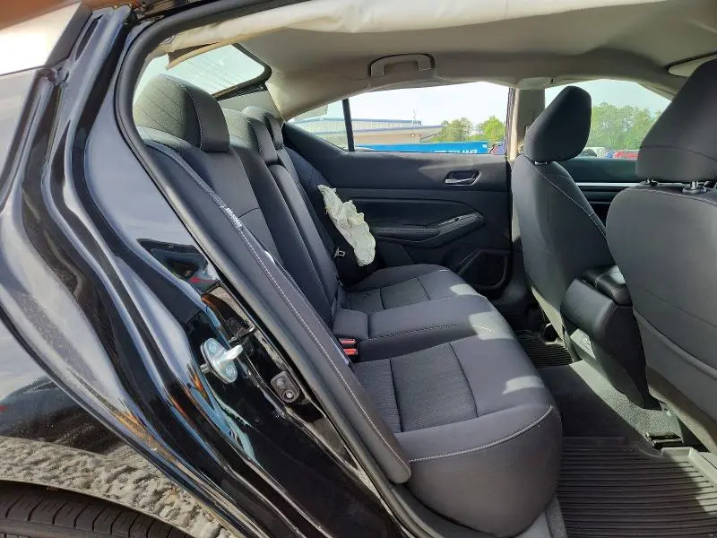 2022 NISSAN ALTIMA SV  