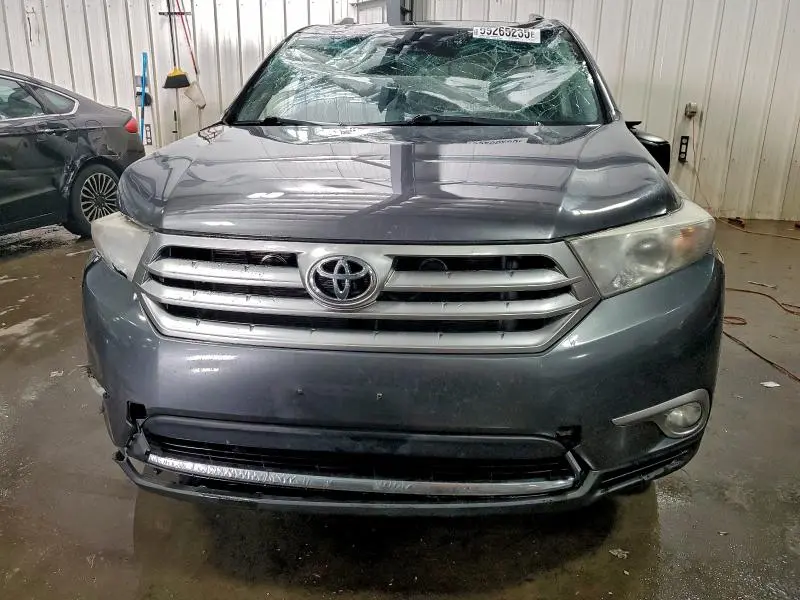 2011 TOYOTA HIGHLANDER LIMITED  