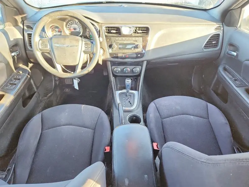 2013 CHRYSLER 200 LX  