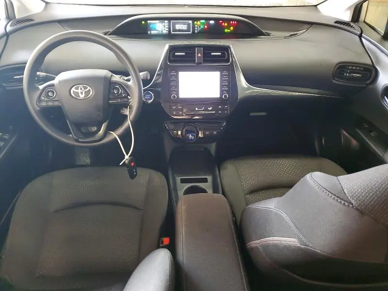 2020 TOYOTA PRIUS LE  