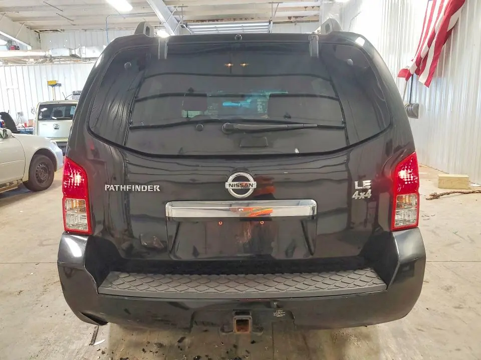 2011 NISSAN PATHFINDER S  