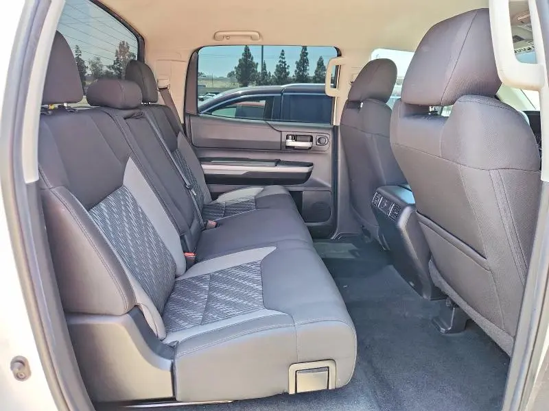 2021 TOYOTA TUNDRA CREWMAX SR5  