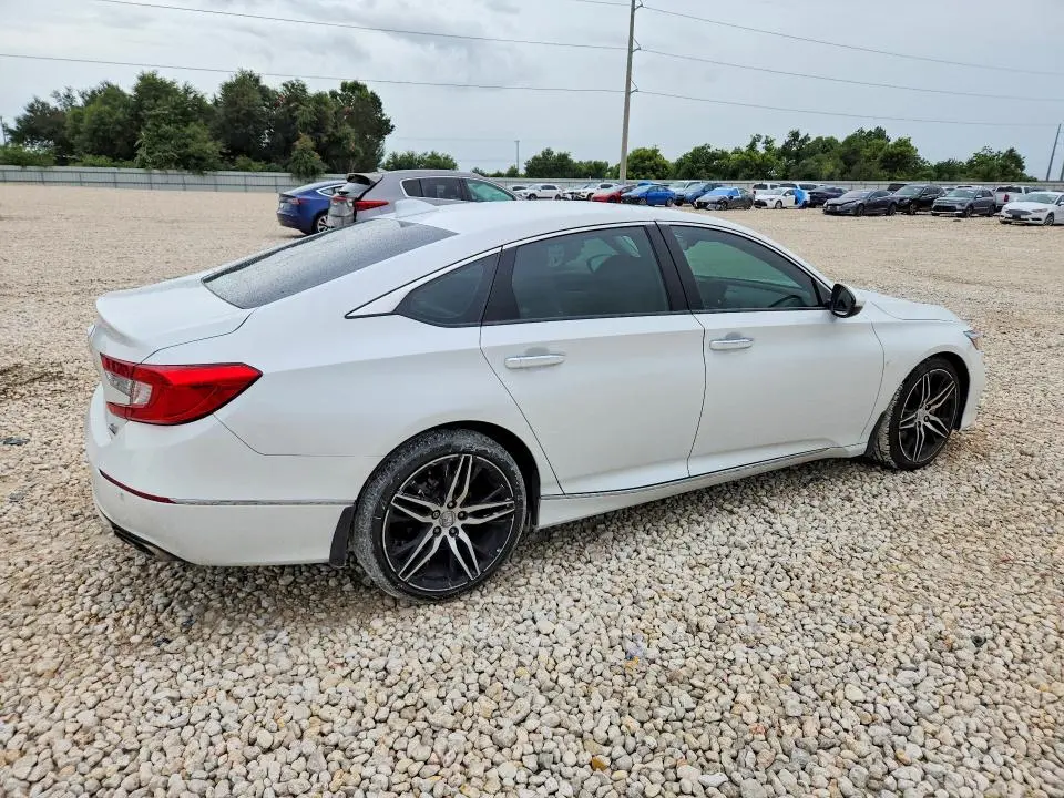 2021 HONDA ACCORD TOURING  