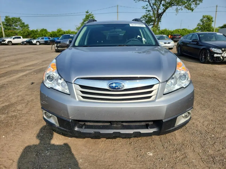 2010 SUBARU OUTBACK 2.5I PREMIUM  