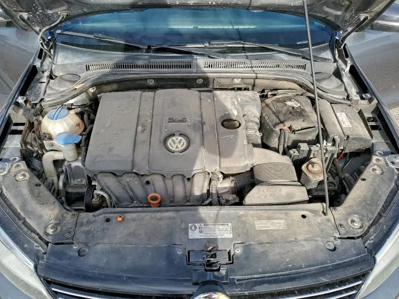 2013 VOLKSWAGEN JETTA SE  