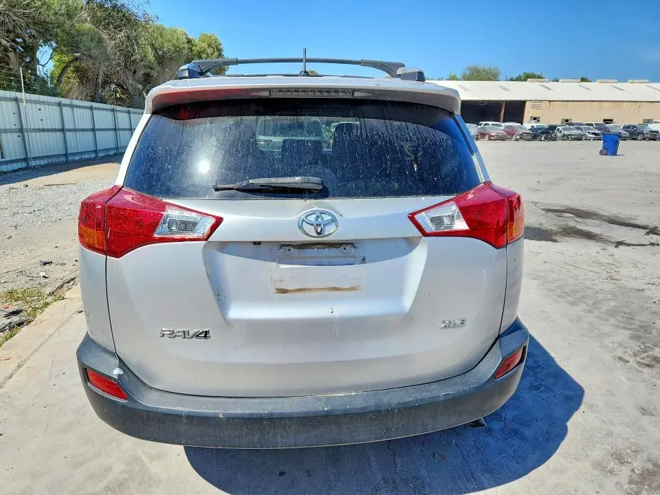 2013 TOYOTA RAV4 XLE  