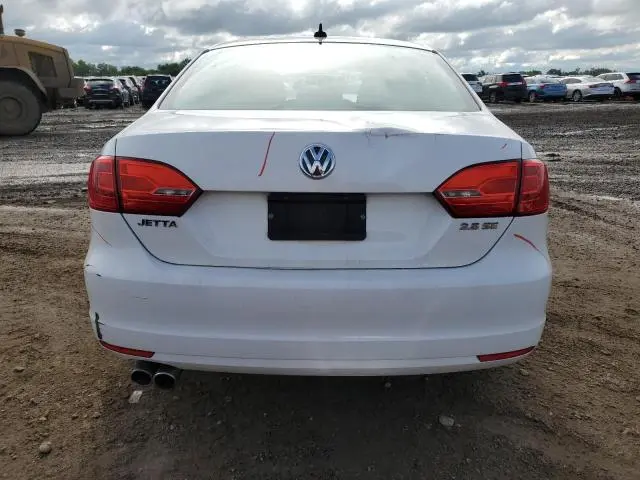2011 VOLKSWAGEN JETTA SE  