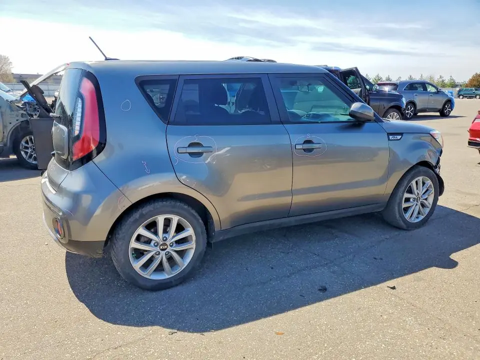 2018 KIA SOUL +  