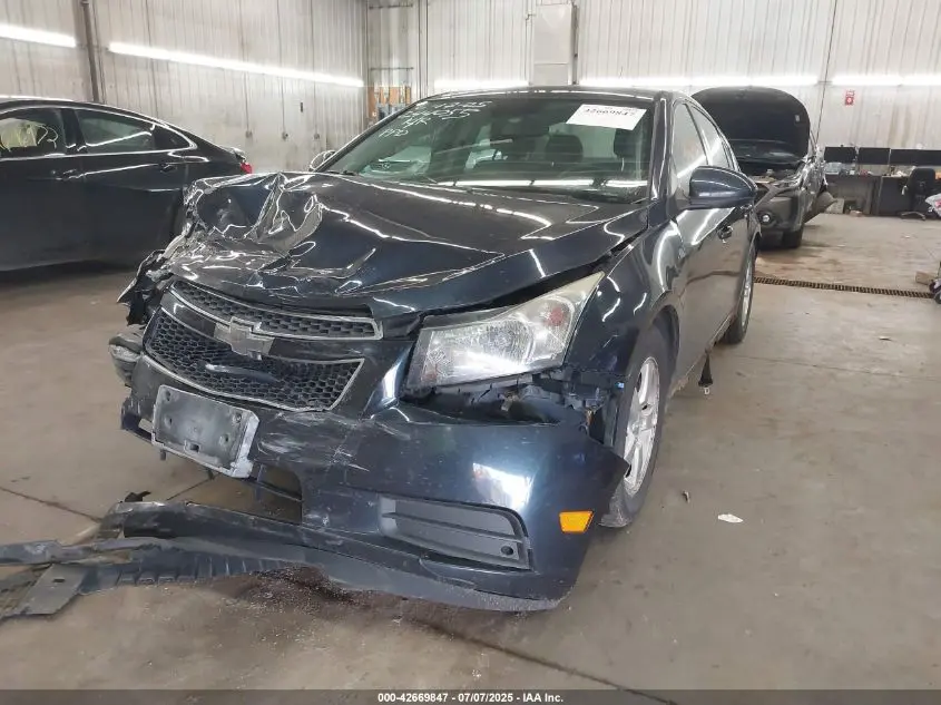 2014 CHEVROLET CRUZE 1LT AUTO