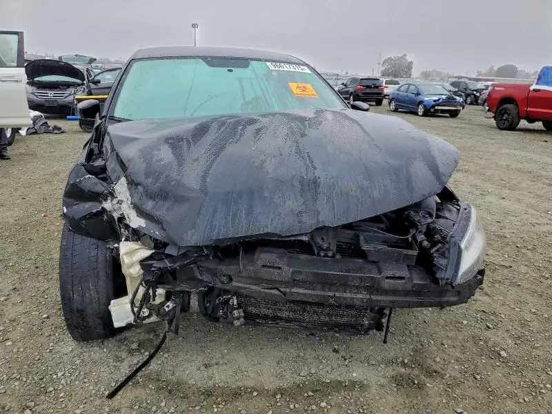 2011 VOLKSWAGEN JETTA SE  